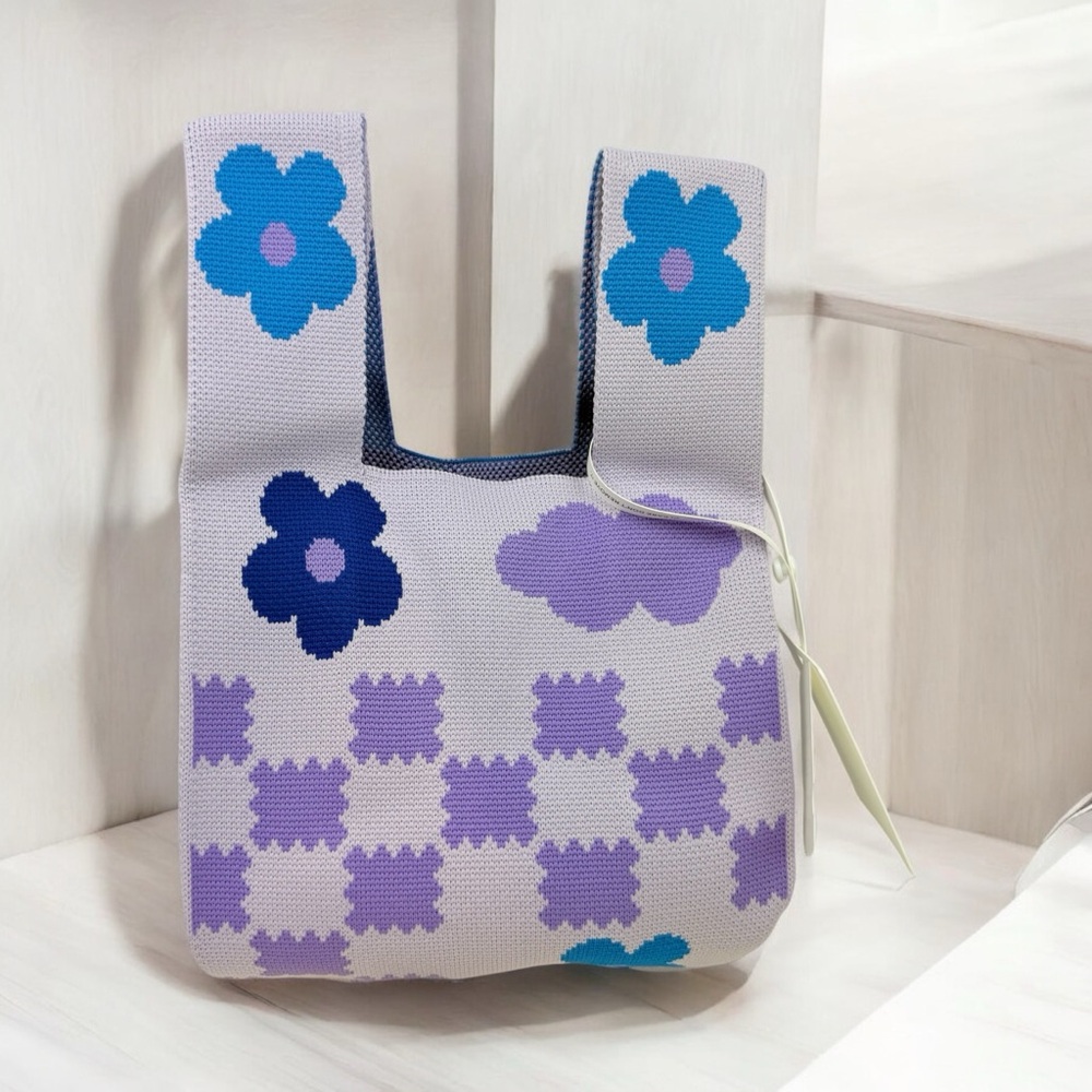 NWT Purple Blue Flower Compact Stylish Essentials Handheld Bag